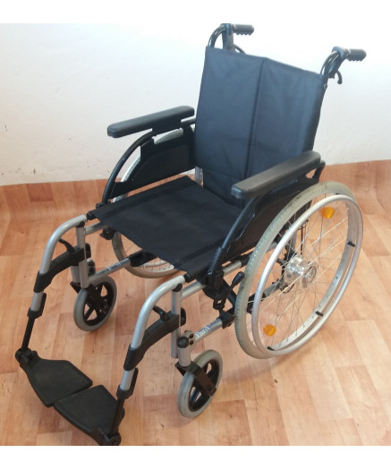 Invalidní vozík Breezy Parix šíře sedu 47 cm
